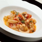 リストランテ アルベラータ - スカンピエビと秋茄子、トマトをあえたカーザレッチェ。ミントの風味がポイント。