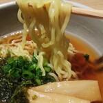 Domiin - 縮れ麺の薄口醤油ラーメン