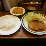 ポークジンジャー定食・カキフライ2個追加