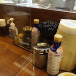 かつれつ四谷たけだ - カウンターの様子