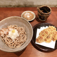 自家製粉石臼挽きうどん 青空blue 本店 - ちく天ぶっかけうどん