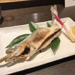 小川の魚 - 