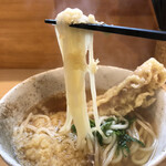 猪股うどん - 麺リフト