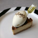 アヴランシュ・ゲネー - ガトー・フロマージュ・ブリー