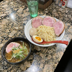 麺処 蓮海 - まぐろ豚骨醤油つけ麺 + あじたま