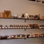 アヴランシュ・ゲネー - 店内模様