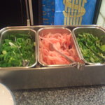 明石焼 たこ八 - 薬味（ねぎ・しょうが・みつば）