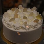 アヴランシュ・ゲネー - ホールケーキ