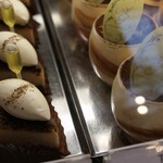 アヴランシュ・ゲネー - ケーキショーケース