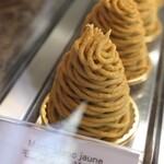 アヴランシュ・ゲネー - ケーキショーケース