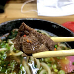 はなちゃんうどん  - 肉うどんの肉リフト