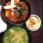 Domiin - いくら蟹丼、あさりの味噌汁