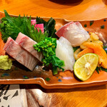 Yuushokushu Takeuma - 刺し盛り　やはり美味☆  
                      鰆、ヒラメ、カンパチ、鳥貝　全部美味い