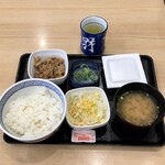 Yoshinoya - 納豆牛小鉢朝定食404円