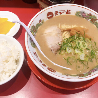 深夜営業 吉祥寺でおすすめのラーメンをご紹介 食べログ 深夜営業 吉祥寺でおすすめのラーメンをご紹介 食べログ