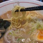 まっくうしゃ - 塩（えび×鯛）　麺はこんな感じ