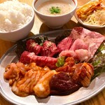 Tombo's specialty horumon set meal