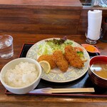 かきの木 - ★本日の日替わりメニュー（900円）★ヒレカツとポテトコロッケ