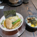 Niboshi Seimenjo - 煮干し中華そばハーフ　ちゃー玉丼