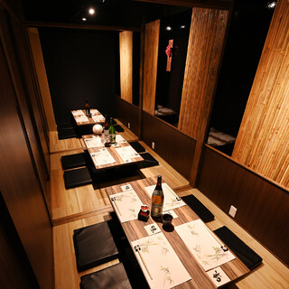 【宴会個室】
掘りごたつ個室18名様×1.(喫煙可)