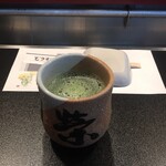 寿司栄 - そしてお茶。
            
            
            注文はAランチ  ¥1500。
            
            安いね  ランチは。
            
            
            