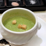 ステーキハウス四季 - 菜の花のスープ