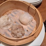 ドラゴン キッチン - 点心3種