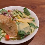 ドラゴン キッチン - サラダ（コーン風味のドレッシング）