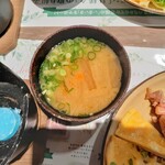 農家レストラン 且緩々 - 優しい甘みのお味噌汁