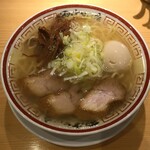 田中そば店 - 中華そば・玉子入り（880円）