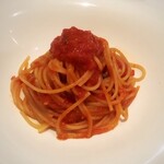 ピアッティ カステリーナ - トマトソースのパスタ。