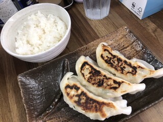 Menya Asahi - セットのライス＆餃子