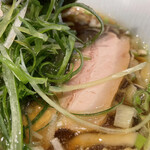 饗 くろ喜 - 醤油の染みた黒豚チャーシュー