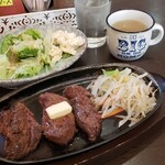 ステーキ居酒屋チャンプ - 