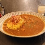 Roji Urano Curry Yasan Himawari - トマトチキンカレー  お口直しのマミー付  700円