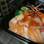 情熱丼丸てっちゃん - 料理写真: