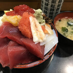 寿司富 - ちらし寿司（すりきり盛）