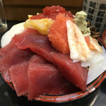 寿司富 - ちらし寿司（すりきり盛）