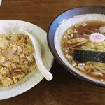 Ten Katsu - 半炒飯ラーメン　680円