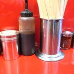 ラーメン二郎 - 卓上調味料