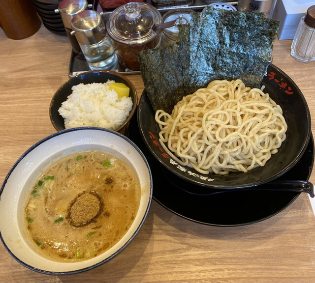 横浜家系ラーメン有楽家 桑名店 益生 ラーメン 食べログ 横浜家系ラーメン有楽家 桑名店 益生 ラーメン 食べログ