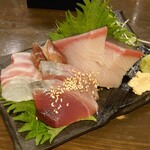 飲んべぇ食堂 らくだ屋 - お刺身盛合せ(ハーフ)