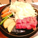 焼肉・ｽﾃｰｷ みーとがぁでん - 