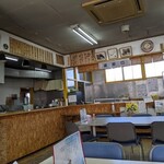 くるる - 店内