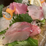 かもめ食堂 - 刺し身の盛合せ