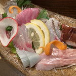 かもめ食堂 - 刺し身の盛合せ