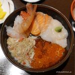 味処 きくよ食堂 - 2450円5種おこのみ丼。きくよ食堂新千歳空港店(北海道千歳市)食彩品館.jp撮影