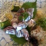 ビストロ割烹 YAOYA - 秋刀魚造り
      