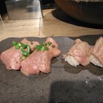 お肉とおばんざい 跳 - 