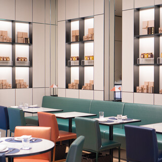 エンポリオ アルマーニ カフェ 心斎橋パルコ_2